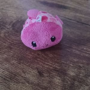Pikmi Pops Surprise Scented Plushie beanie keychain